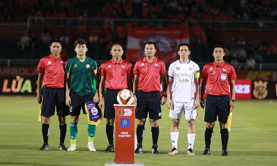 VFF thừa nhận trọng tài V-League mắc lỗi, yêu cầu chấn chỉnh
