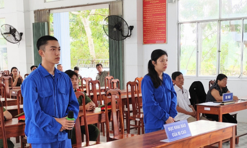 Vợ chồng cướp tiệm vàng lãnh án 15 năm tù