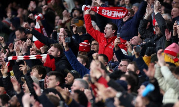 Arsenal ra thông báo phản đối Premier League