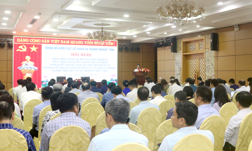 Đảng bộ Khối các cơ quan và doanh nghiệp tỉnh kiểm điểm giữa nhiệm kỳ 2020-2025