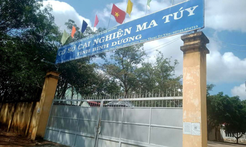 9 học viên bỏ trốn khỏi cơ sở cai nghiện ma túy, cướp điện thoại người đi đường