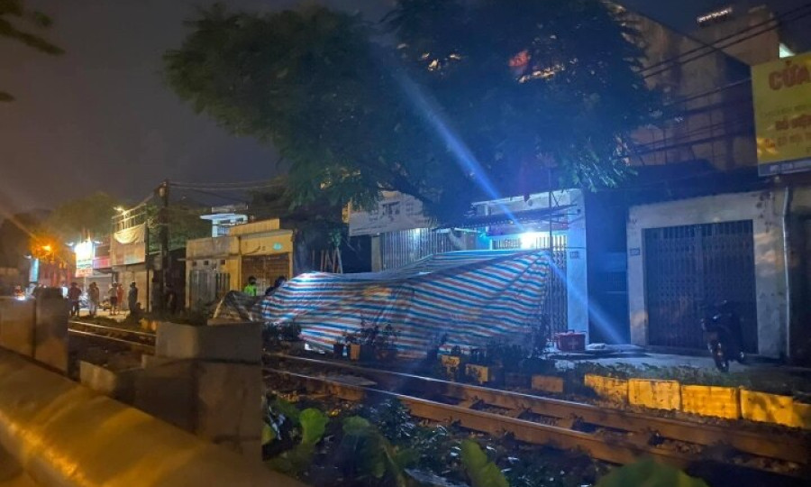 Va chạm tàu hoả, cô gái trẻ tử vong