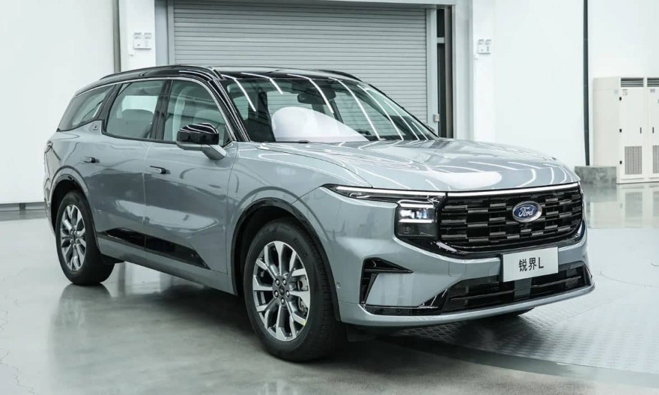 Ford ra mắt mẫu xe mới đẹp không điểm chê, 'tuyên chiến' với Toyota Fortuner bằng giá bán 787 triệu