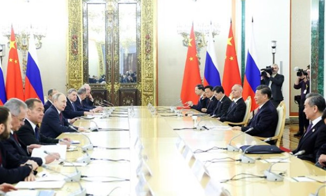 Tổng thống Nga Putin tiếp Bộ trưởng Quốc phòng Trung Quốc
