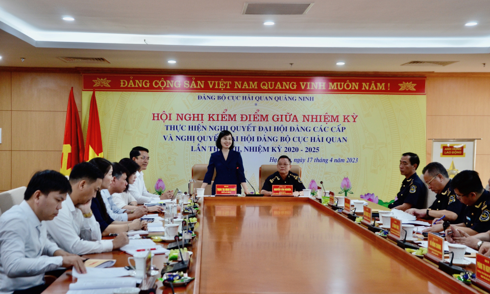 Đảng bộ Cục Hải quan tỉnh kiểm điểm giữa nhiệm kỳ