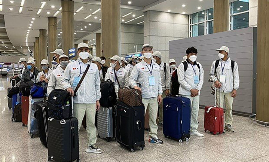 Lao động đi làm việc nước ngoài gấp 15 lần cùng kỳ năm trước