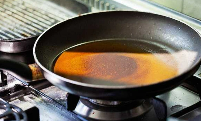 Mẹo xử lý dầu ăn thừa đúng cách, an toàn