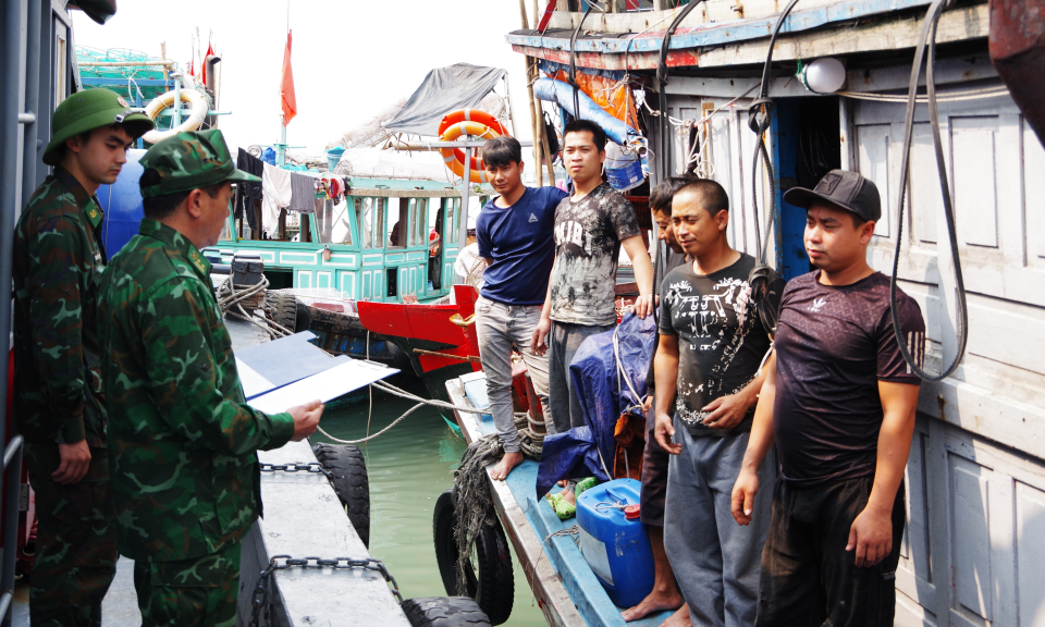 Xử phạt 5 tàu cá khai thác thủy sản trái phép