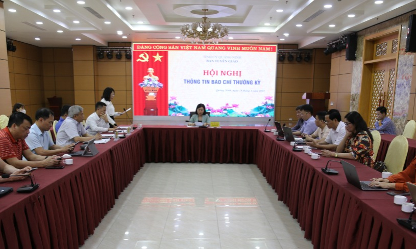 Hội nghị thông tin báo chí thường kỳ
