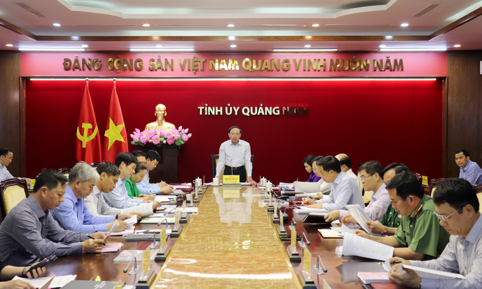 Xây dựng, phát triển Quảng Ninh trở thành một trung tâm kinh tế biển bền vững của cả nước
