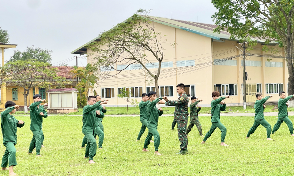 Đổi mới, nâng cao chất lượng công tác huấn luyện