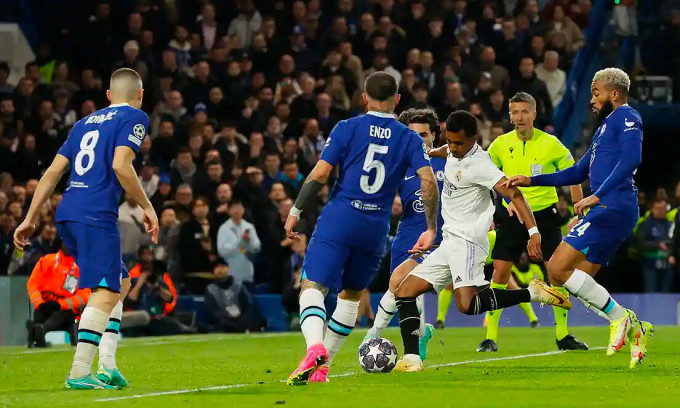 Real Madrid nhấn chìm Chelsea ở tứ kết Champions League