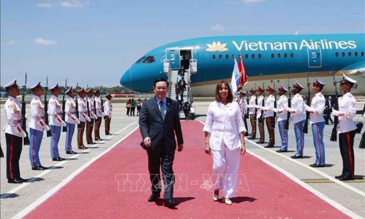 Chủ tịch Quốc hội Vương Đình Huệ bắt đầu thăm chính thức Cuba