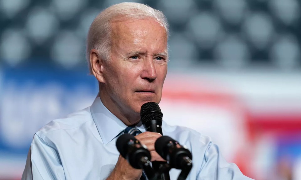 Tổng thống Biden công bố thu nhập hàng năm