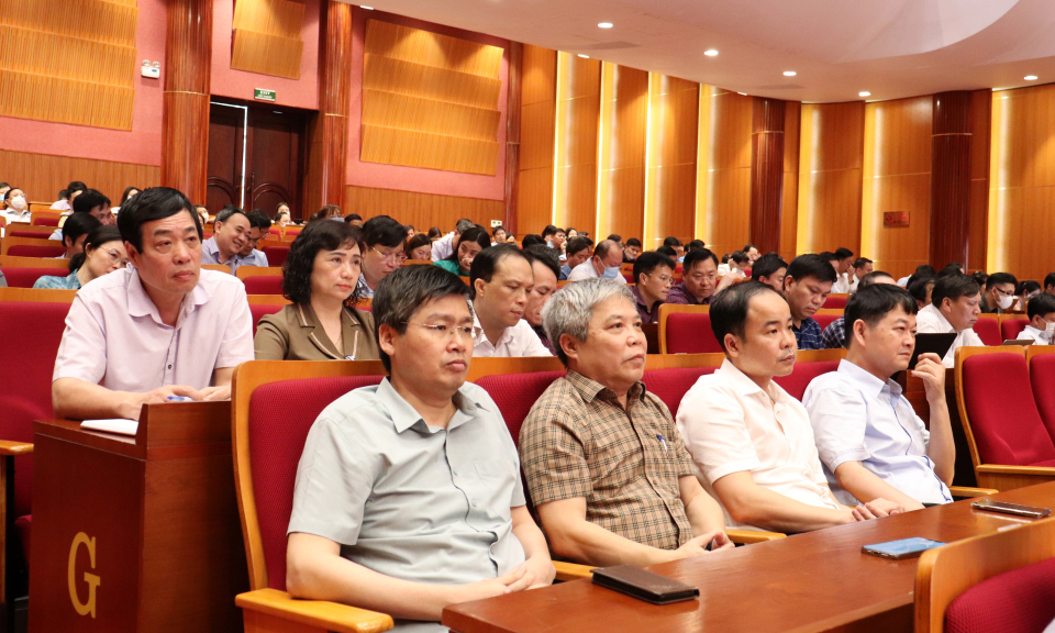 Tổ chức học tập, triển khai nghị quyết của Đảng một cách thực chất