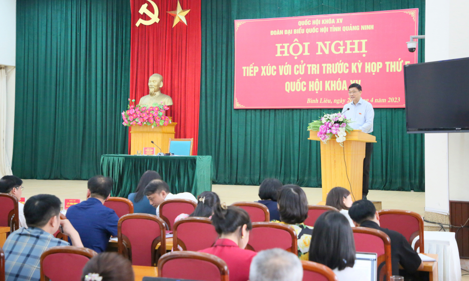 Đại biểu Quốc hội Vũ Hồng Thanh tiếp xúc cử tri huyện Bình Liêu