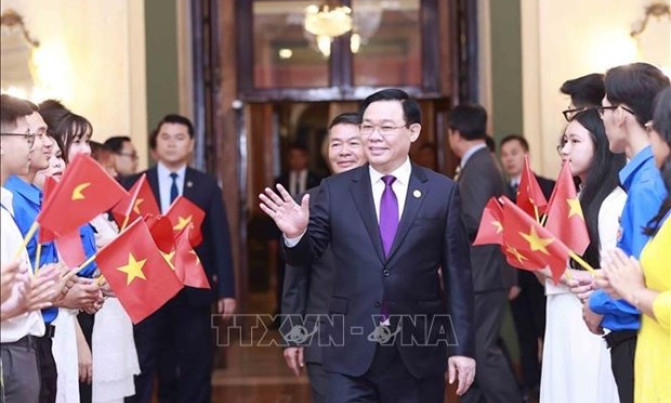 NA Chairman meets Vietnamese community in Cuba