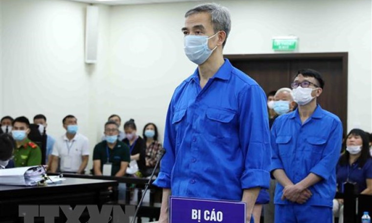 Nguyên GĐ Bệnh viện Tim Hà Nội Nguyễn Quang Tuấn bị phạt 3 năm tù