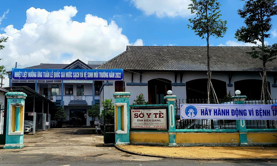 Khởi tố vụ án mua sắm thiết bị phòng, chống dịch ở Kiên Giang