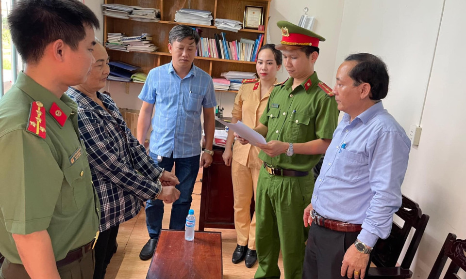 Bắt giam 2 phụ nữ lợi dụng quyền tự do dân chủ, thông tin sai trên mạng xã hội