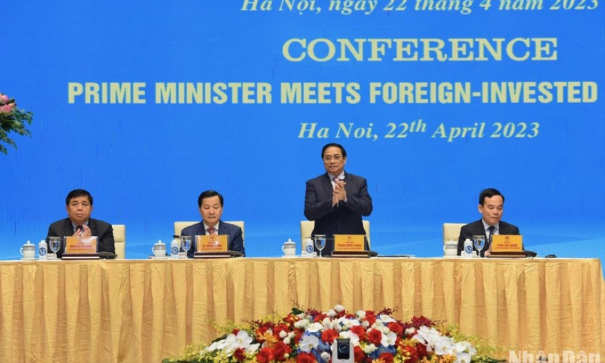 Đồng hành, thấu hiểu, chia sẻ khó khăn với các nhà đầu tư nước ngoài