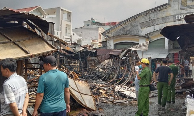 Cháy chợ ở Đồng Tháp, thiệt hại hàng tỉ đồng