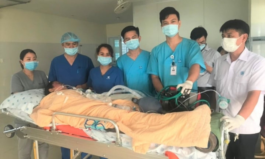 Thông tin mới nhất về tình trạng nạn nhân bị cây cổ thụ bật gốc đè ở Đắk Lắk