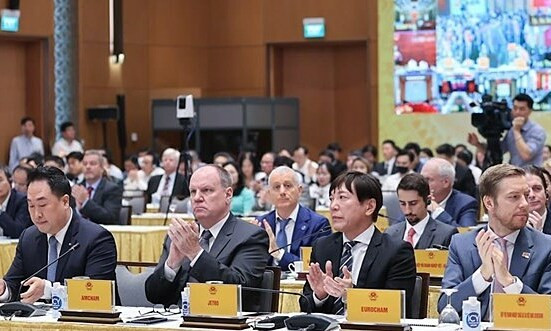 Three foreign groups plan to pour $3.7B into Vietnam