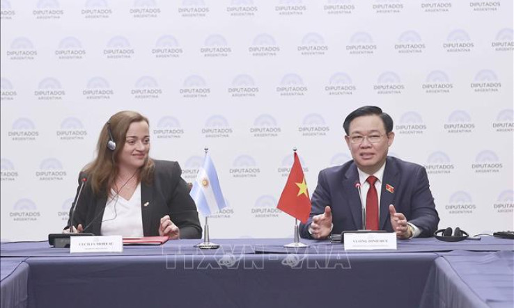 Chủ tịch Quốc hội Vương Đình Huệ hội đàm với Chủ tịch Hạ viện Cộng hòa Argentina
