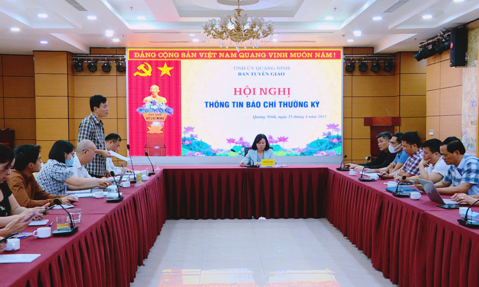 Hội nghị thông tin báo chí thường kỳ