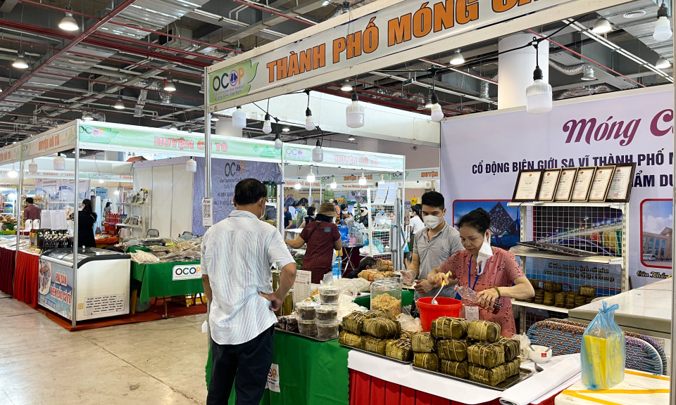 Du lịch ẩm thực Móng Cái
