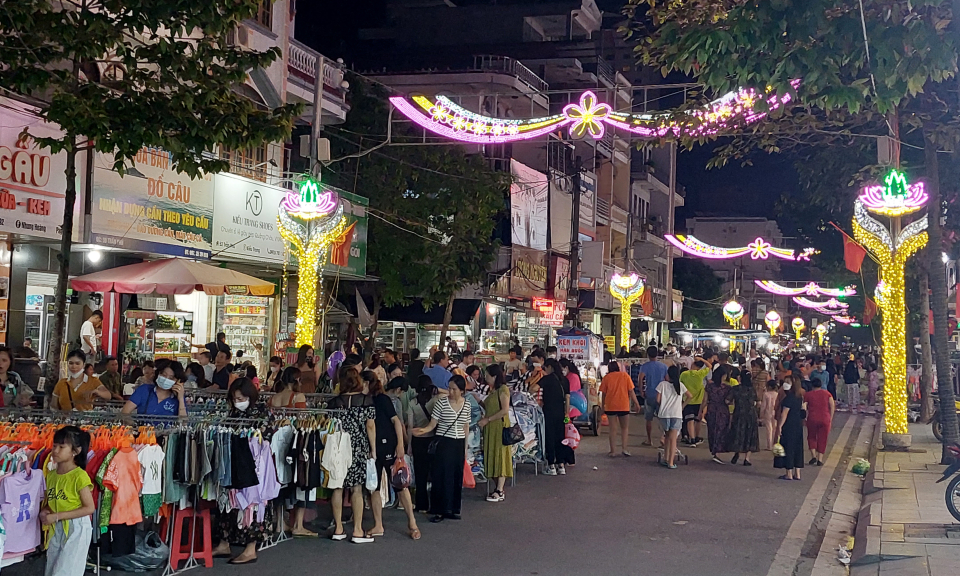 Hấp dẫn Phố đi bộ Trần Phú