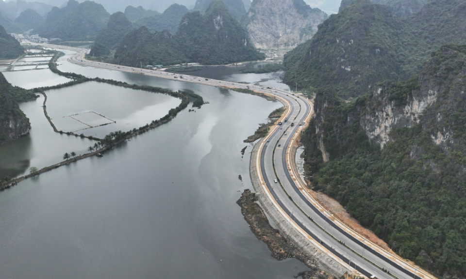 Ha Long-Cam Pha coastal road (2nd phase) to open to traffic