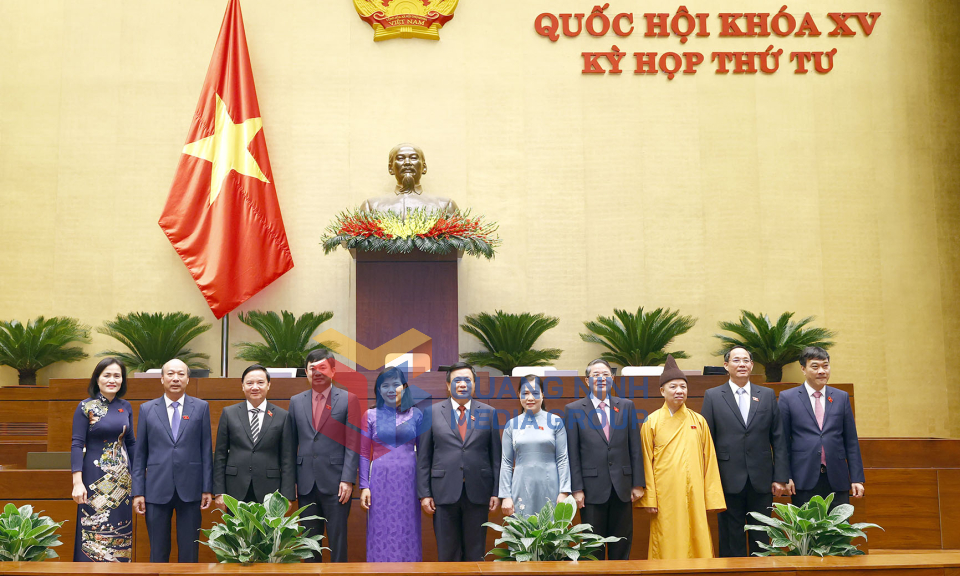 Đoàn ĐBQH tỉnh Quảng Ninh tham gia kỳ họp thứ 4, Quốc hội khoá XV, tháng 11-2023