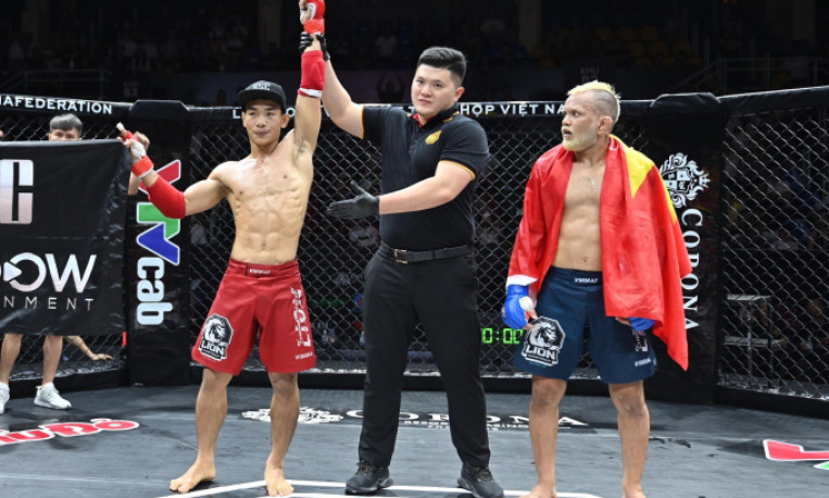 MMA Việt Nam phạt ba trọng tài trận Oliveira và Ngọc Lượng