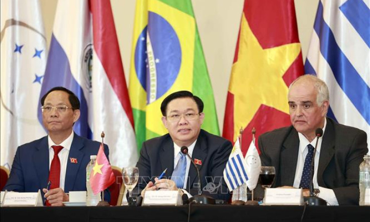 Chủ tịch Quốc hội Vương Đình Huệ hội đàm với lãnh đạo Nghị viện MERCOSUR