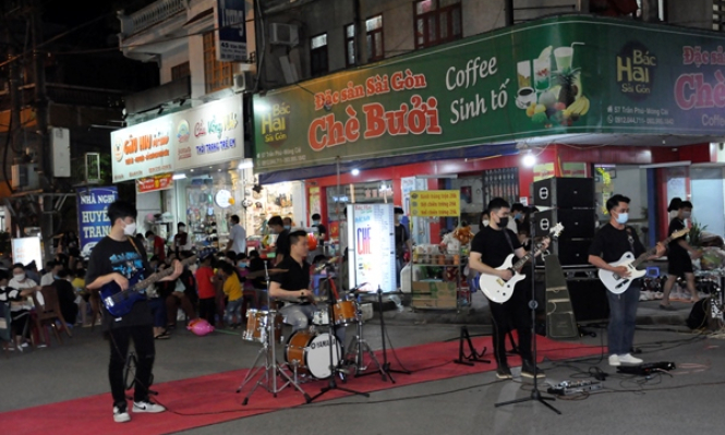 Attractive Tran Phu pedestrian street