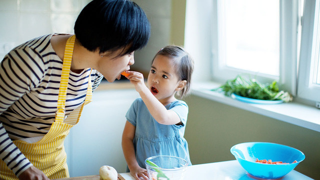 5 mẹo giúp con trẻ hào hứng hơn với việc ăn rau - Ảnh 1.