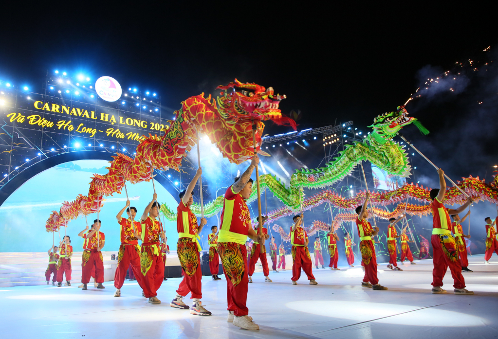 Carnaval Hạ Long là sự kiện văn hóa thường niên của TP Hạ Long được người dân và du khách mong đợi. 