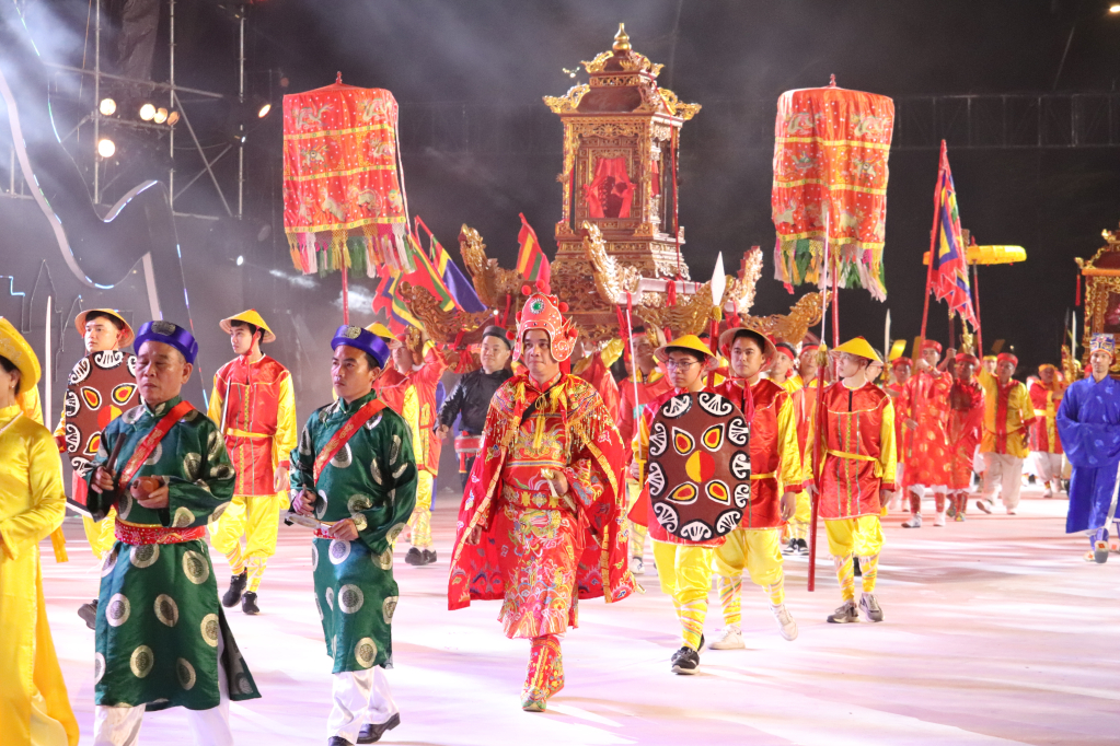 Lễ hội Bạch Đằng được tái hiện sinh động tại Carnaval Hạ Long 2023. 