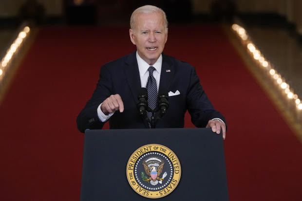 Tổng thống Mỹ Biden kêu gọi kiểm soát súng đạn - Ảnh 1.