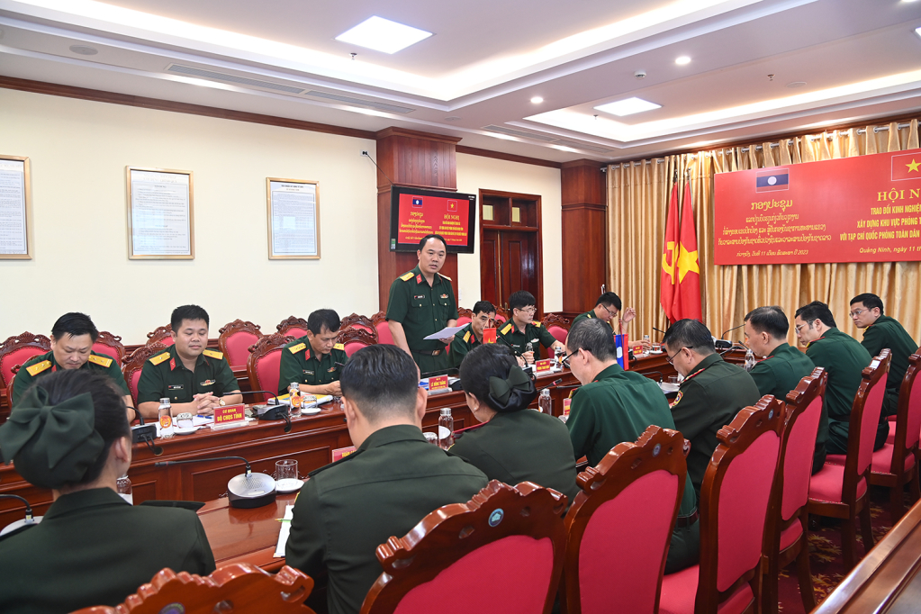 Quang cảnh buổi trao đổi tại Bộ CHQS tỉnh Quảng Ninh.