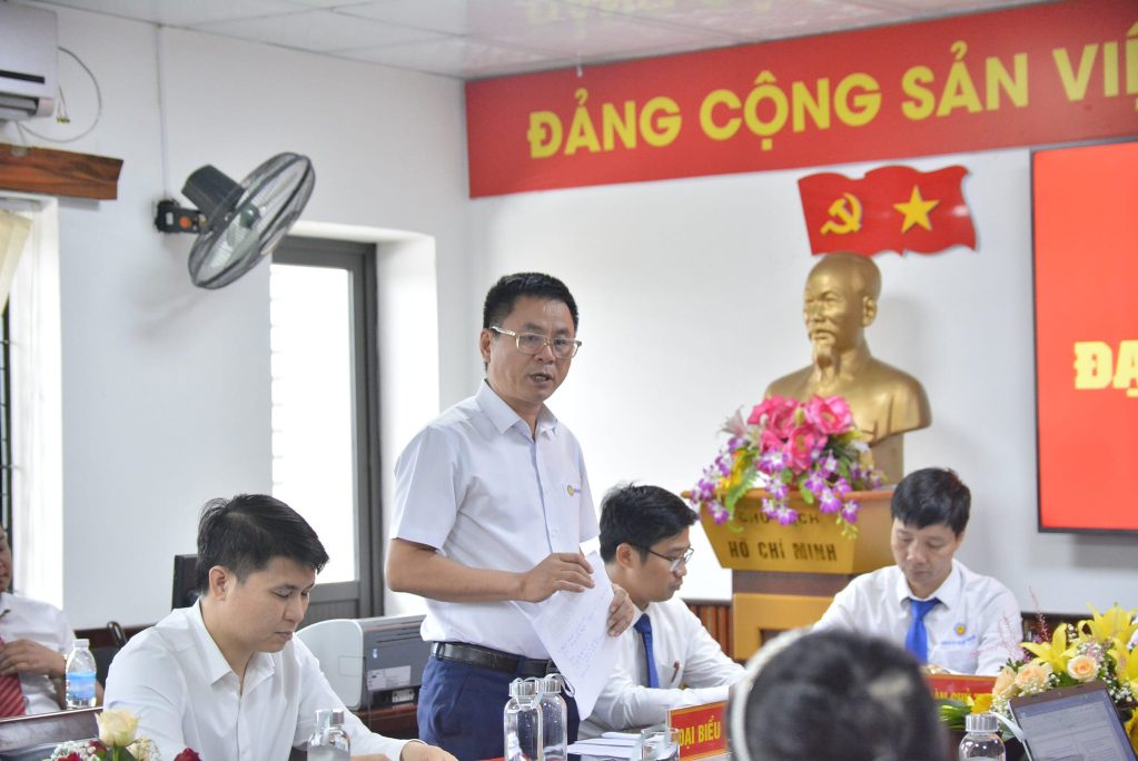 Đ/c Hoàng Hùng Thắng - Bí thư Đảng uỷ, Hiệu trưởng Nhà trường phát biểu chỉ đạo tại Đại hội chi bộ Điện nhiệm kỳ 2022-2025.