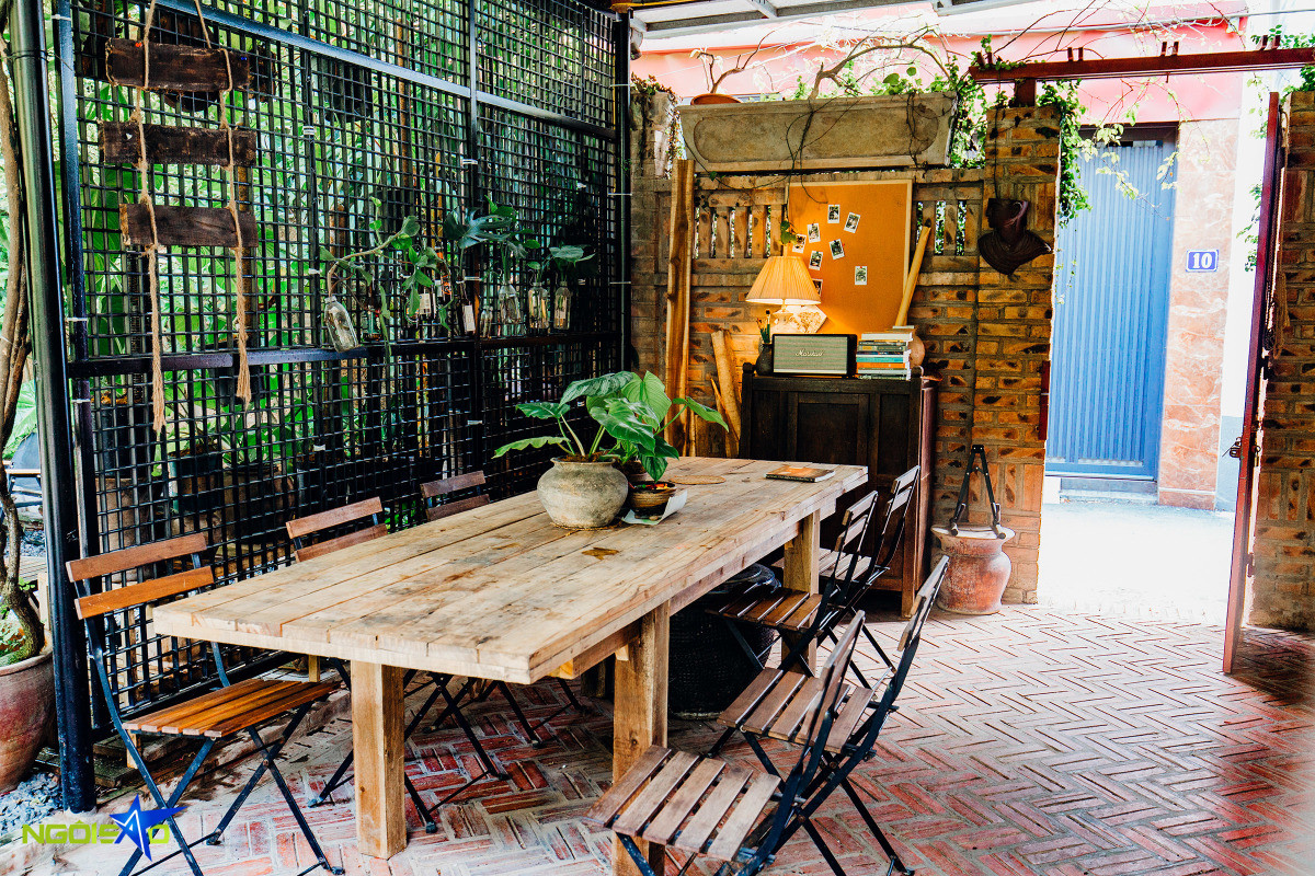 Escape to greenleaf retreat: A tranquil coffee spot in Hanoi