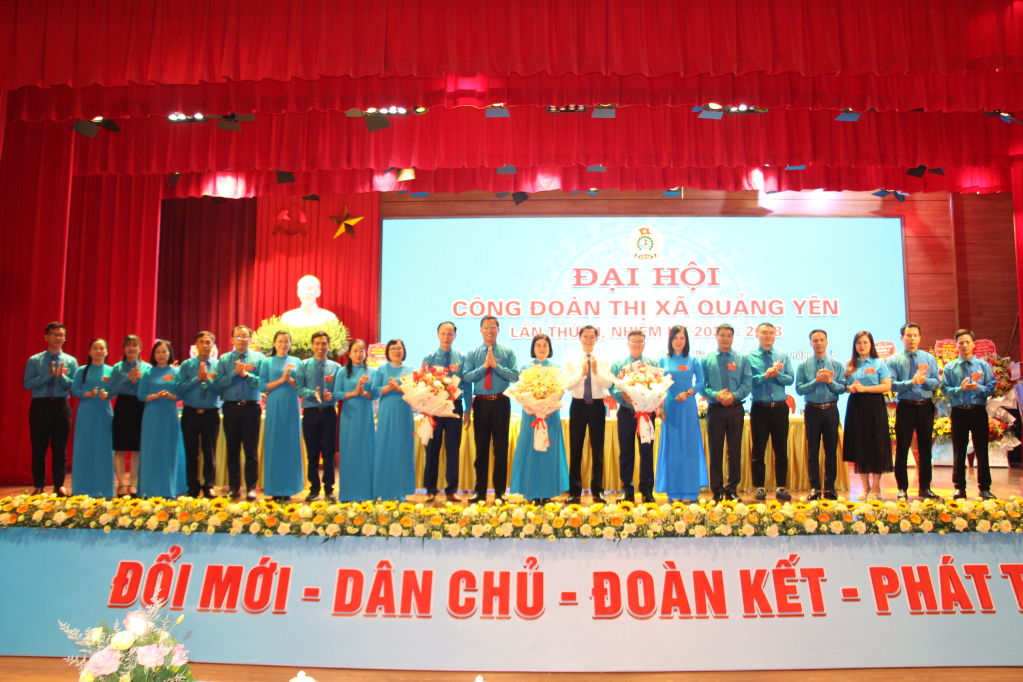 Ra mắt BCH Công đoàn thị xã Quảng Yên nhiệm kỳ 2023-2028.