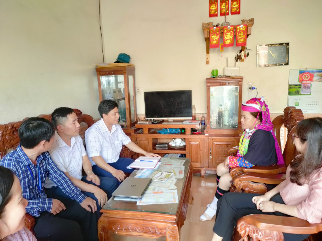 Đoàn công tác của Bộ GD&ĐT kiểm tra tình hình thực tế tại xã Hà Lâu, huyện Tiên Yên