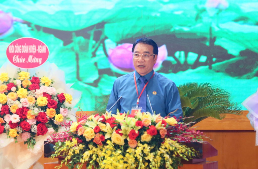 Đồng chí Tô Xuân Thao, Chủ tịch Liên đoàn Lao động tỉnh phát biểu tại Đại hội.