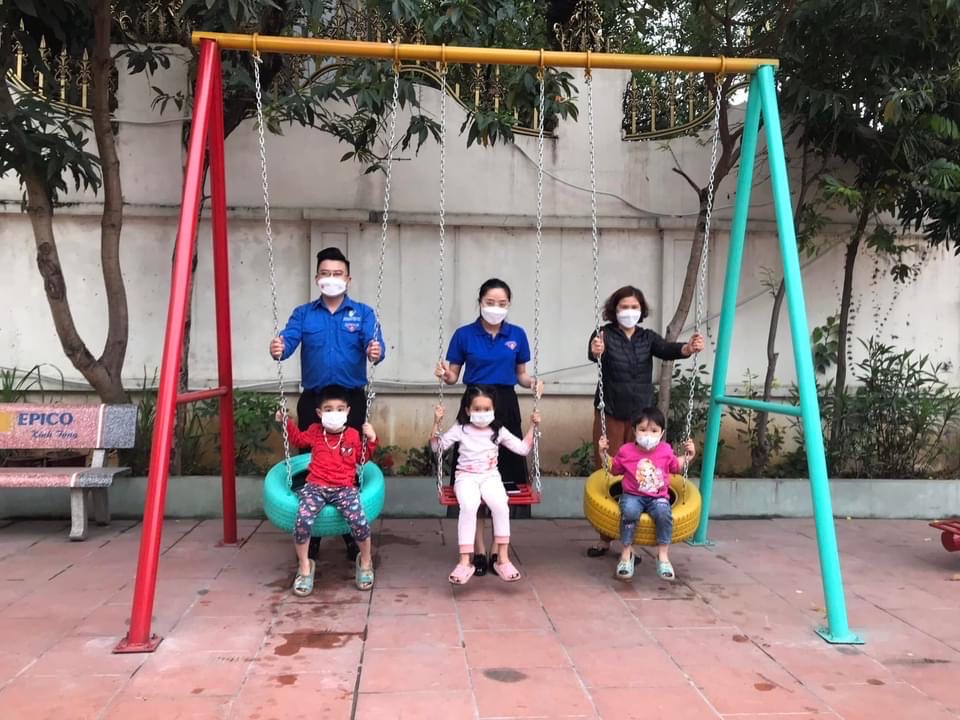 Khu vui chơi công cộng do Đoàn Thanh niên phường Cẩm Thạch (TP Cẩm Phả) tổ chức. Ảnh: Cao Quỳnh