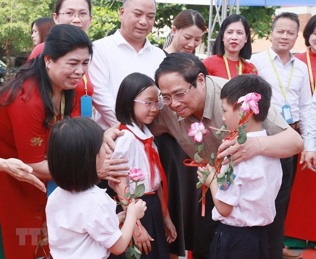 Thu tuong: Thuc hien day du chinh sach cho tre em hoan canh kho khan hinh anh 1