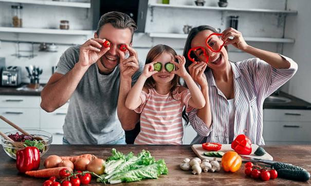 5 mẹo giúp con trẻ hào hứng hơn với việc ăn rau